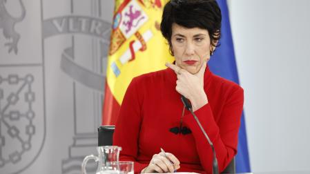 La ministra de Inclusión, Seguridad Social y Migraciones y nueva portavoz del Gobierno, Elma Saiz, durante la rueda de prensa posterior a la última reunión del año del Consejo de Ministros