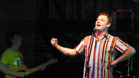 Pablo Carbonell, durante su actuación en la sala Noboo de Tudela