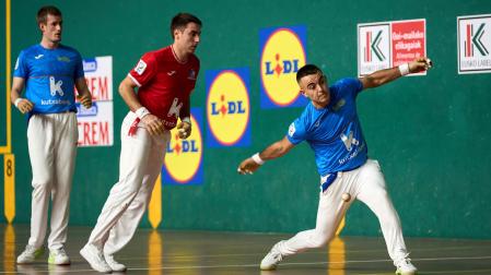Fotos del partido del Campeonato de Parejas entre Etxeberria-Rezusta y Larrazabal-Mariezkurrena