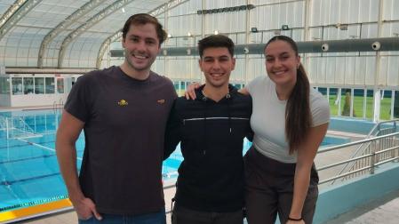 TRES DEPORTISTAS DE ELITE Alberto Munárriz conoció ayer a los hermanos Milagros en Amaya: Dani, patinador sobre hielo que será olímpico en Milán 2026, y Paula, jugadora de balonmano en el Sporting La Rioja