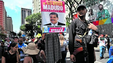 Seguidores chavistas se manifestaron ayer en las calles de Caracas a favor de Nicolás Maduro y sin provocar incidentes