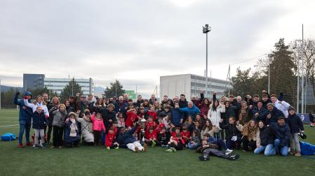 Partidos de las finales de consolación, mixta y femenina del Torneo Interescolar de Tajonar 2025 con la entrega de trofeos y premios