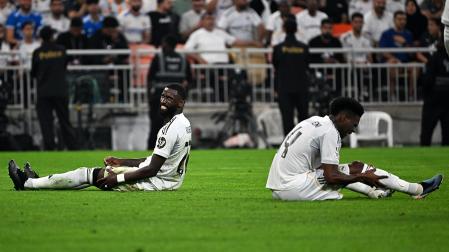 Antonio Rudiger (izda.) y Aurelien Tchouameni (dcha.) se duelen durante la semifinal contra el Atlético de Madrid