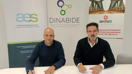 El presidente de la Asociación de Empresas de Sakana (AES), Pedro Latorre Beroiz, y su homólogo en la Asociación de Pymes del Metal de Navarra (APMEN), Juan Erro Martínez