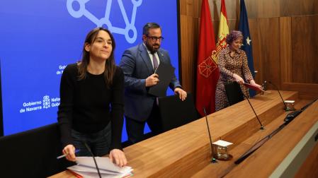 Begoña Alfaro, Javier Remírez y Rebeca Esnaola este miércoles