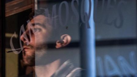 La serie 'Ravalear' cuenta la historia del restaurante familiar Can Mosques en el barrio del Raval de Barcelona