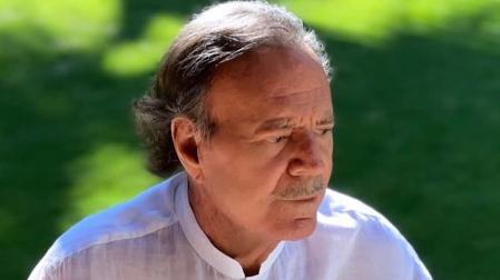 Julio Iglesias, en una foto publicada en su cuenta de Instagram