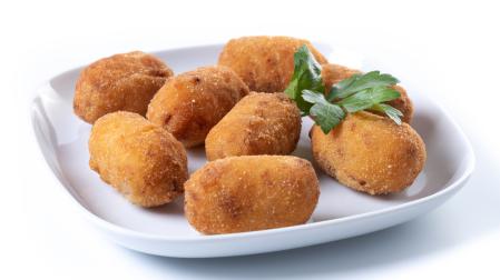 Un plato de croquetas