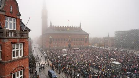 MIles de personas se manifiestan por Groenlandia en Copenhague, capital de Dinamarca
