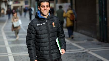 A: EDUARDO BUXENS F: 19 ENERO 2026 L: PAMPLONA , T:   JULEN PAVÓN , DELANTERO DEL AVANCE , FÚTBOL TERCERA DIVISIÓN