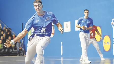 Peio Etxeberria y Rezusta perdieron el último duelo en Mungia.