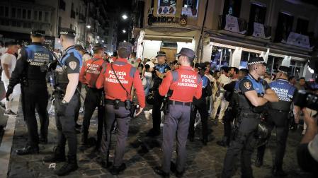 Despliegue policial conjunto de Policía Municipal de Pamplona y Policía Foral