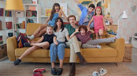 Protagonistas de la serie 'Padre no hay más que uno'