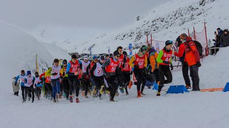 Más de 230 corredores tomaron la salida absoluta en esta X Snowrunning Larra Belagua