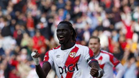 Pathé Ciss celebra el gol marcado ante el Osasuna
