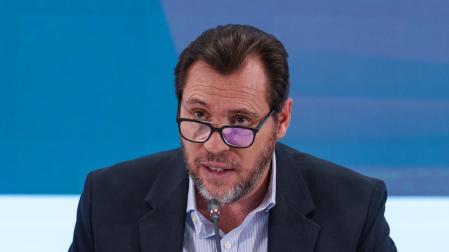 El ministro de Transportes y Movilidad Sostenible, Óscar Puente, en la rueda de prensa que ofreció tras el accidente de trenes de Adamuz