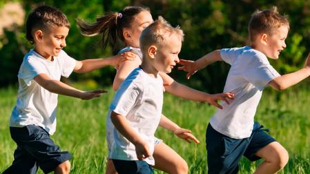 Niños jugando