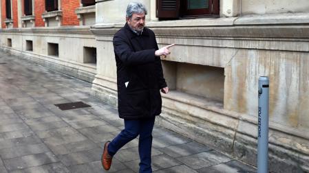 Antxon Alonso, a su llegada al Parlamento de Navarra el 27 de enero