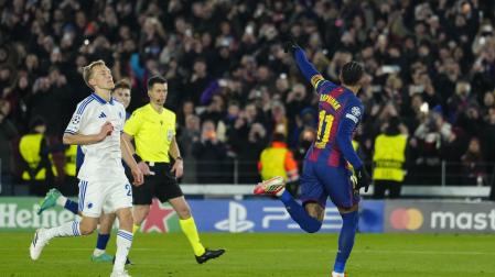 Raphinha celebra el tercer gol del Barcelona