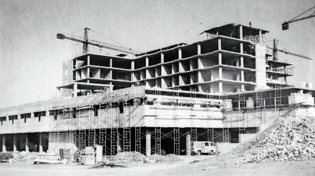 EL ‘ESQUELETO’ DEL HOSPITAL Imagen de las obras de construcción del Hospital Reina Sofía de Tudela