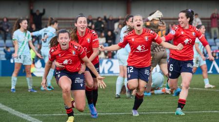 Claudia G. celebra el gol del triunfo para Osasuna