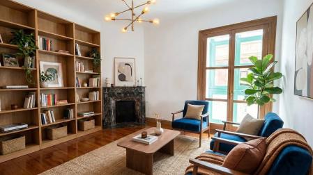 Así podría quedar reformada la habitación con chimenea según una recreación llevada a cabo con Inteligencia Artificial