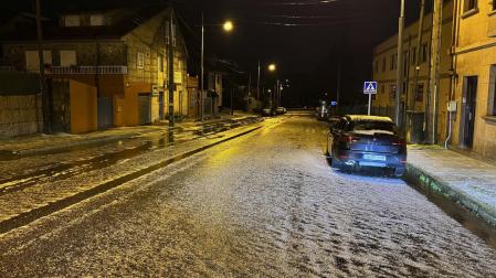 Vista de la fuerte granizada con tormenta eléctrica de la madrugada del martes en Vigo