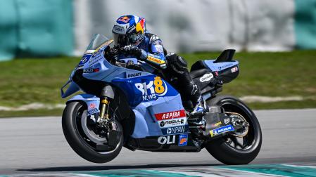 Álex Márquez, durante los test de Malasia