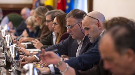 Bancada de UPN y PP, momentos antes del inicio del pleno celebrado este jueves