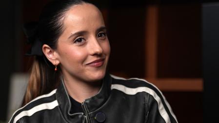 La actriz y cantante venezolana Evaluna Montaner posa durante una entrevista en Miami