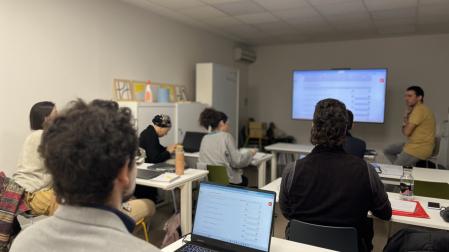 Uno de los talleres desarrollados por Teder en su sede actual de Zalatambor.