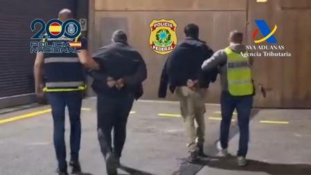 Para camuflar el olor de la droga en los contenedores aéreos utilizaban perfumes y ambientadores con el fin de evitar actuaciones policiales.