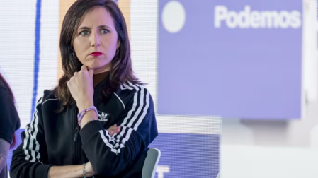 Ione Belarra, durante el mitin central de Podemos en Aragón