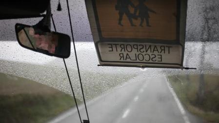 Un autobús de transporte escolar durante uno de sus habituales recorridos