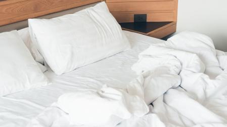 Una cama sin hacer