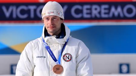 Sturla Holm Laegreid, con la medalla de bronce