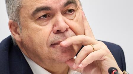 Santos Cerdán, durante su comparecencia de este miércoles en el Parlamento de Navarra