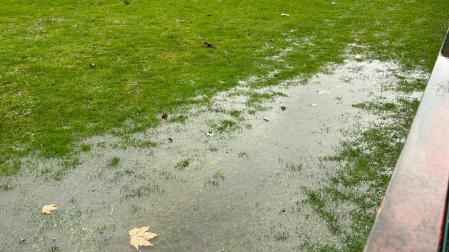 Estado en el que se encuentra el campo de fútbol de Arre, que ha motivado que el Avance-Pamplona se tenga que disputar en Ansoáin