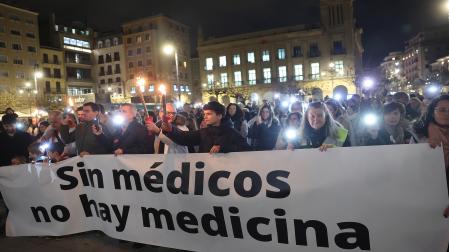 Concentración de médicos en enero reivindicando su liderazgo.