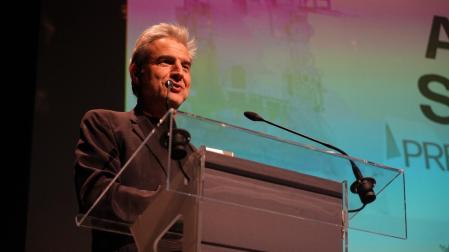 Alberto San Juan, durante su intervención tras ser homenajeado en Paterna
