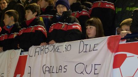 Un joven Jon Moncayola en la grada de Preferencia en ese Osasuna-Real Madrid de 2011 que se saldó con victoria