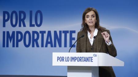 La vicesecretaria de Sanidad y Política Social, Carmen Fúnez, durante la rueda de prensa tras la reunión del Comité de Dirección del Partido Popular, este lunes en Madrid