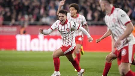 Fran Beltrán celebra su gol ante el Barcelona
