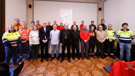 Foto de grupo de los participantes en la presentación de las Javieradas 2026