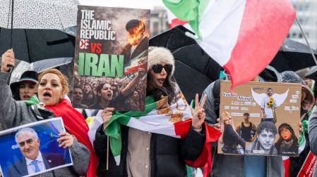Protesta este martes en Ginebra contra el régimen de los ayatolás que gobierna en Irán