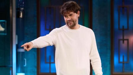 El humorista Juan Dávila en un momento de su entrevista en 'La Revuelta'