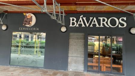 La cervecería Bávaros, en la plaza Monasterio de Azuelo de Pamplona