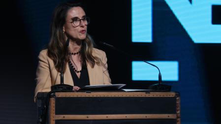 Isabel Moreno, directora de la territorial Ebro de CaixaBank, durante la entrega del Premio Navarra Empresarial 2026.