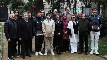 Martín, Milagros y Salsamendi, hablando con la presidenta