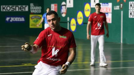 Erik Jaka y Martxel Iztueta en un partido anterior del Parejas